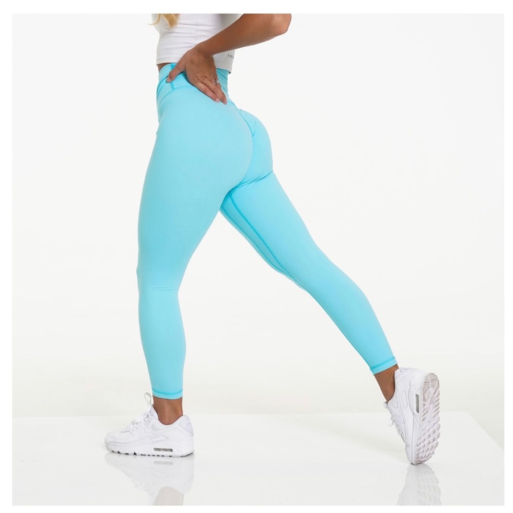 NVGTN Signature Leggings
